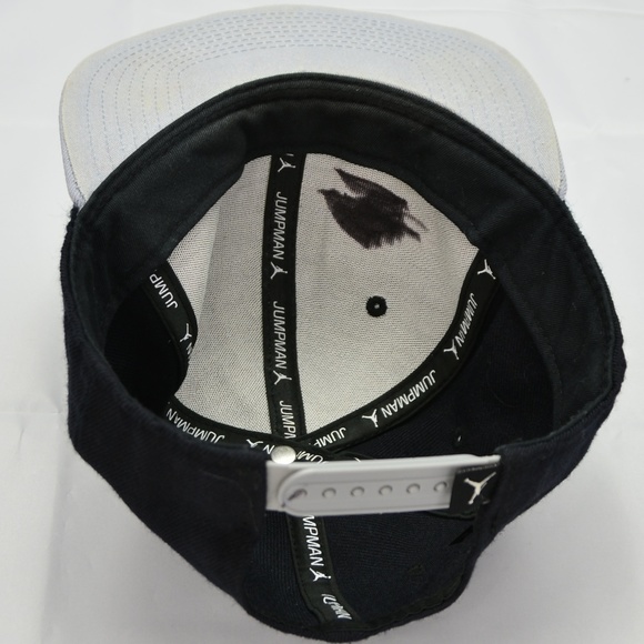 Air Jordan Snapback Hat - Picture 3 of 3